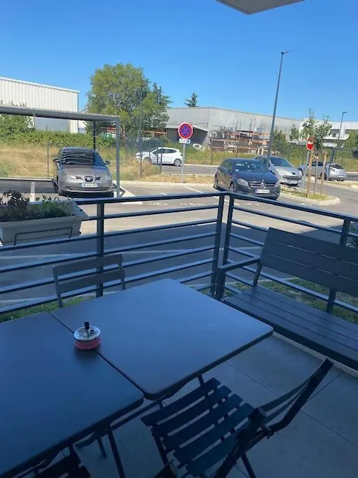 Appartement Cosy Avec Terrasse Awinion Apartament